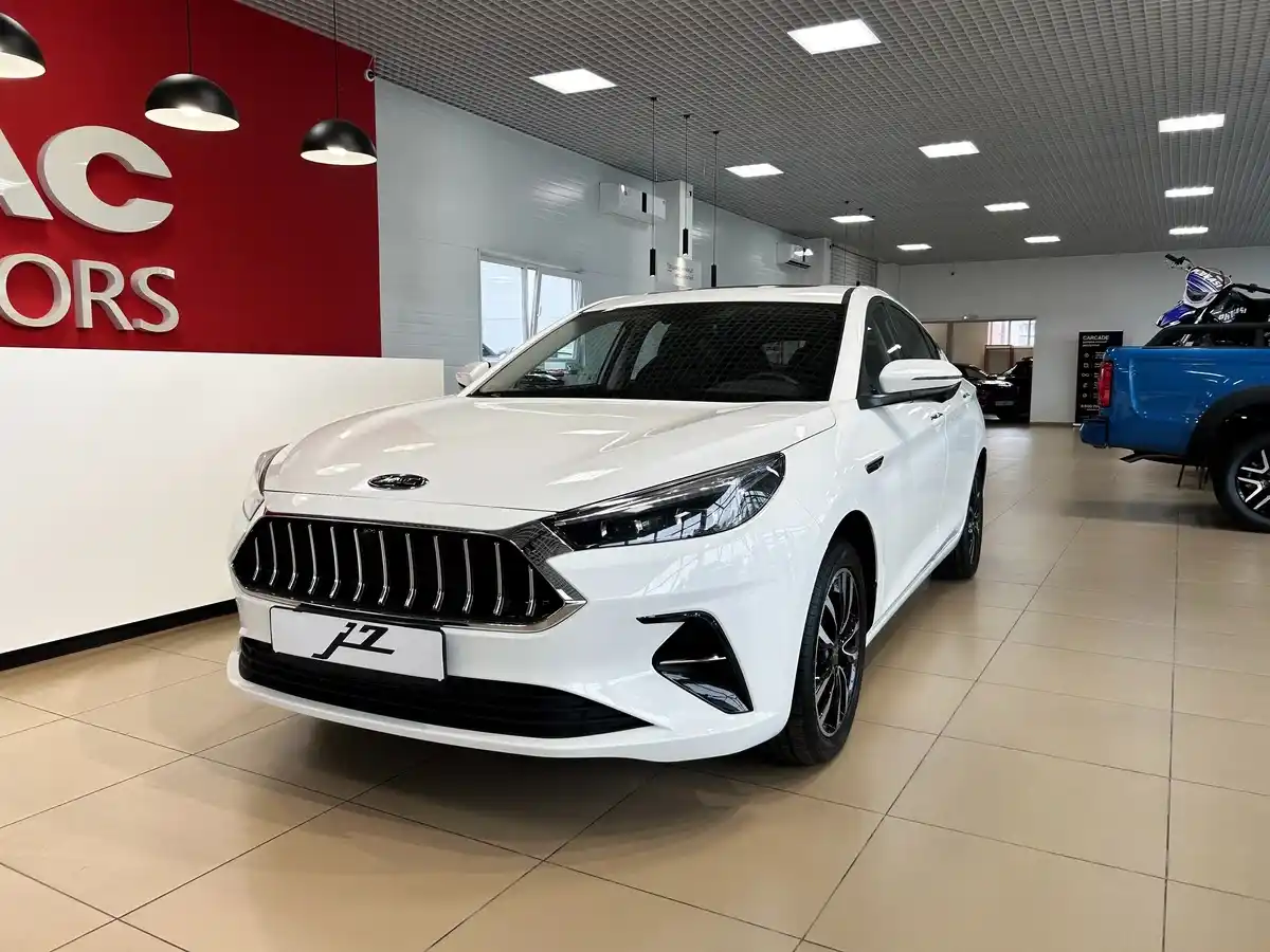 Jac J7 по цене от 2 100 000 рублей