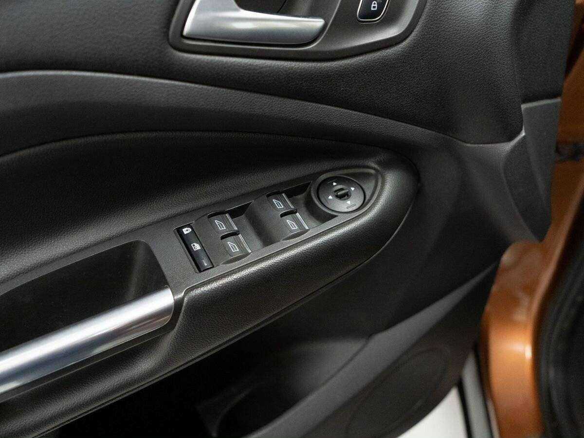 Б/У Форд Куга 2017 года. Фото: #12