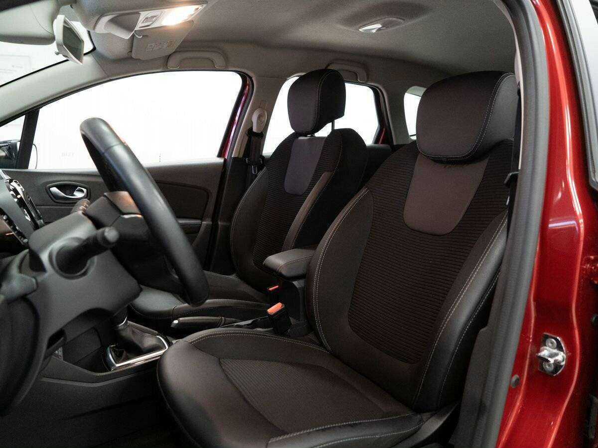 Б/У Рено Каптюр 2021 года. Фото: #5