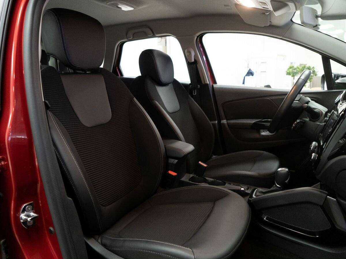 Б/У Рено Каптюр 2021 года. Фото: #8