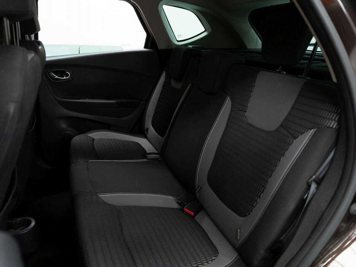 Б/У Рено Каптюр 2017 года. Фото: #6