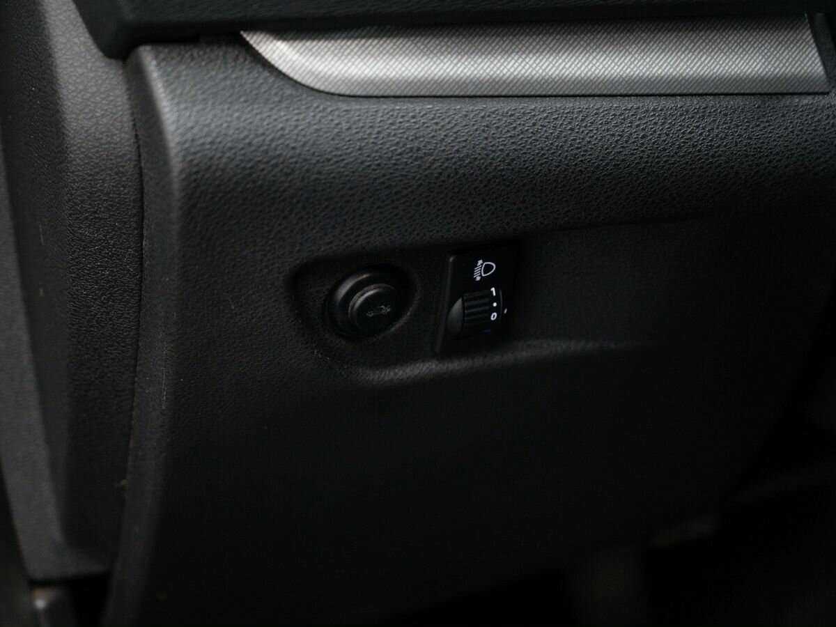 Б/У Лада (ВАЗ) Веста 2015 года. Фото: #15