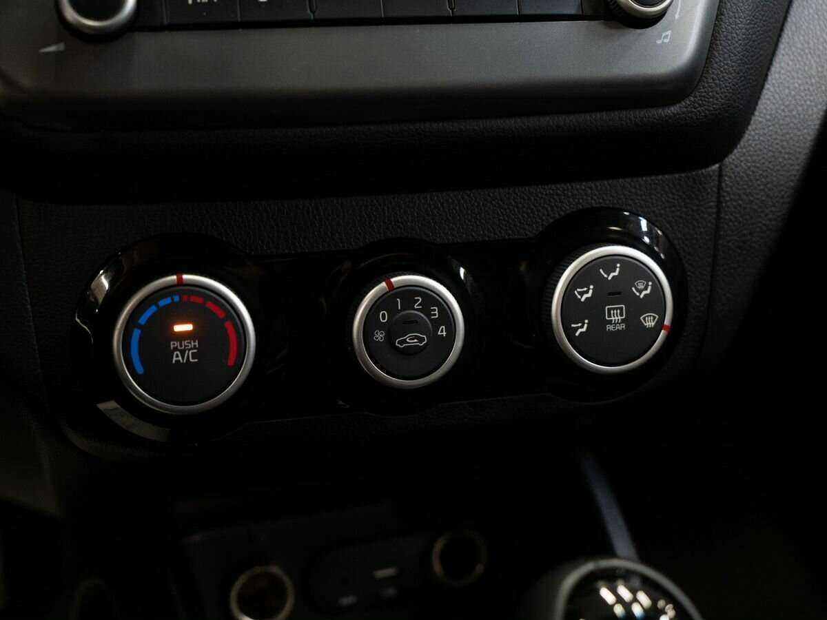 Б/У Киа Рио 2015 года. Фото: #12