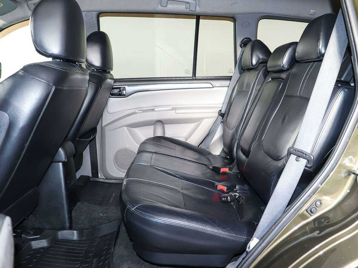 Б/У Митсубиши Паджеро Спорт 2014 года. Фото: #8