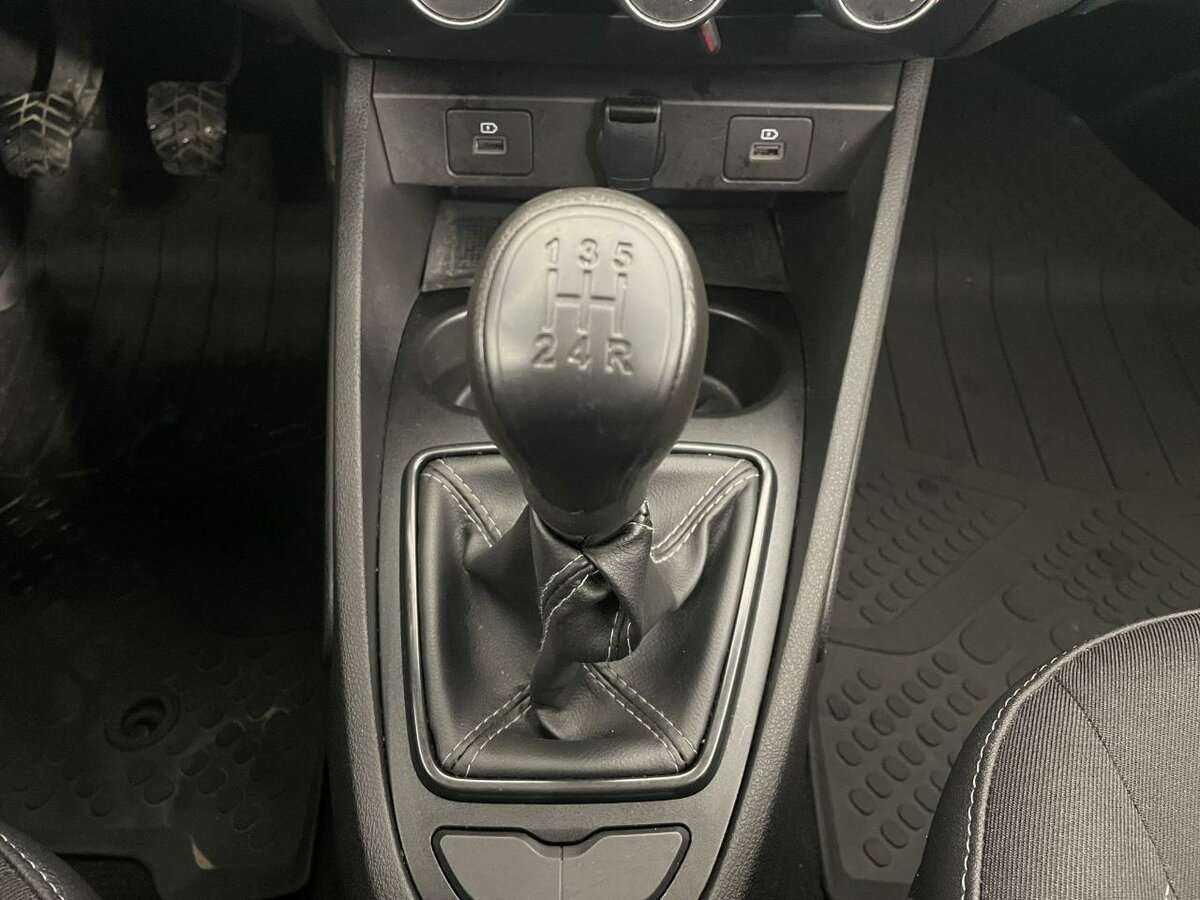 Б/У Лада (ВАЗ) Веста 2023 года. Фото: #12