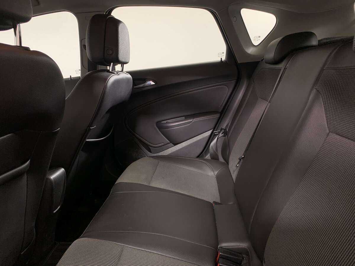 Б/У Опель Астра 2012 года. Фото: #15