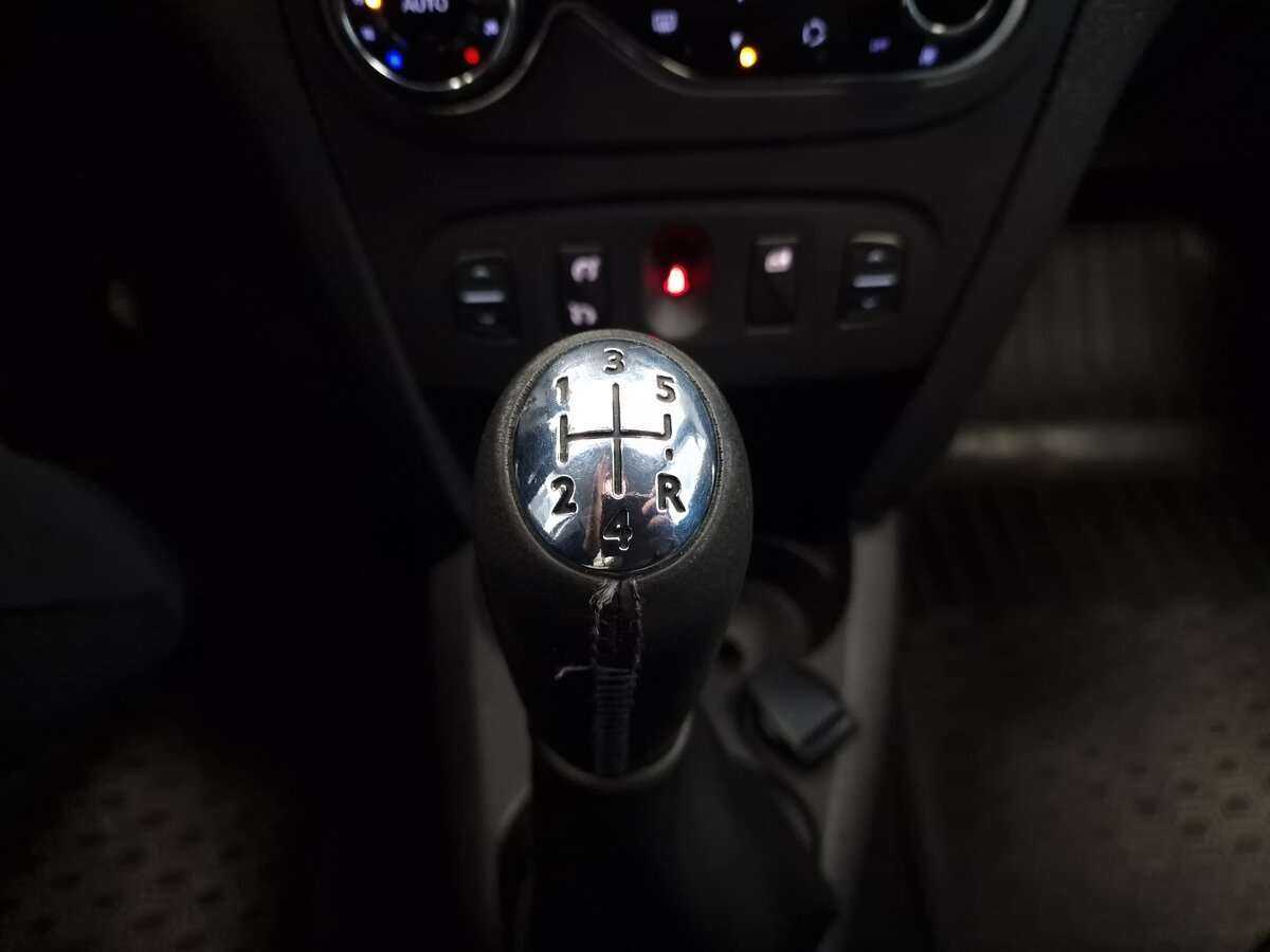 Б/У Рено Сандеро 2019 года. Фото: #14