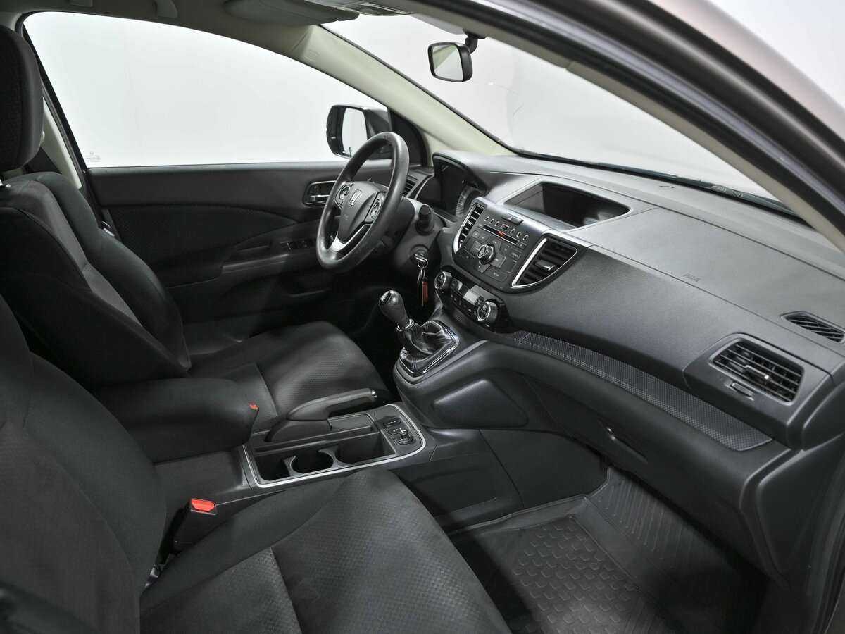 Б/У Хонда ЦР-В 2015 года. Фото: #6