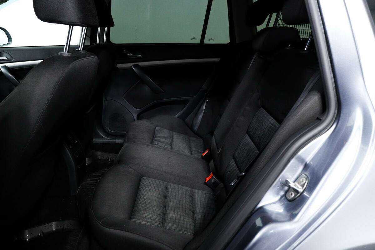 Б/У Шкода Октавия 2012 года. Фото: #11