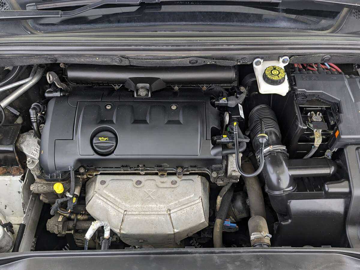 Б/У Ситроен Ц4 2016 года. Фото: #8