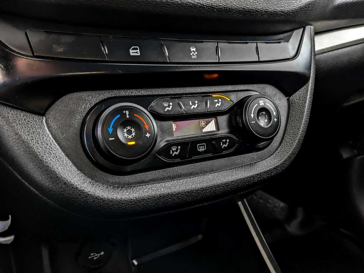 Б/У Лада (ВАЗ) Веста 2022 года. Фото: #19