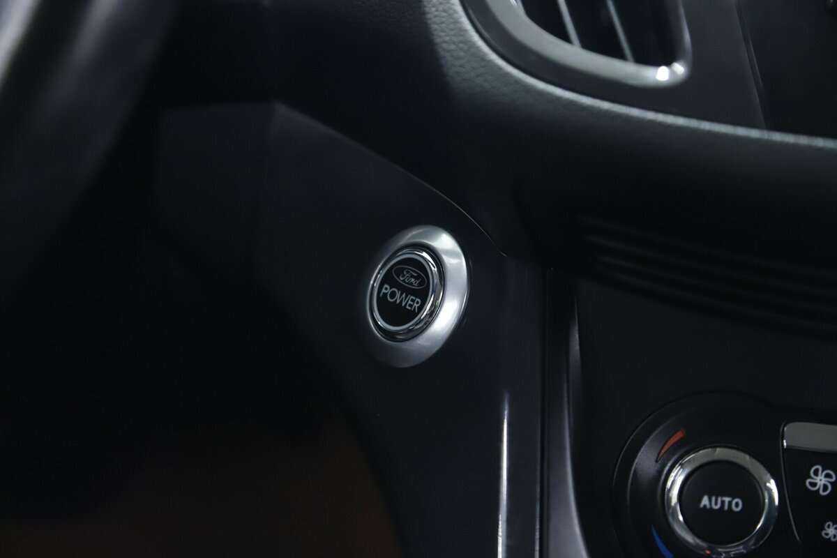 Б/У Форд Куга 2016 года. Фото: #12