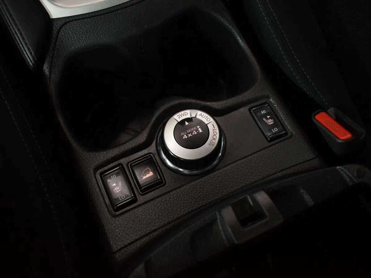 Б/У Ниссан Икс-Трейл 2016 года. Фото: #21