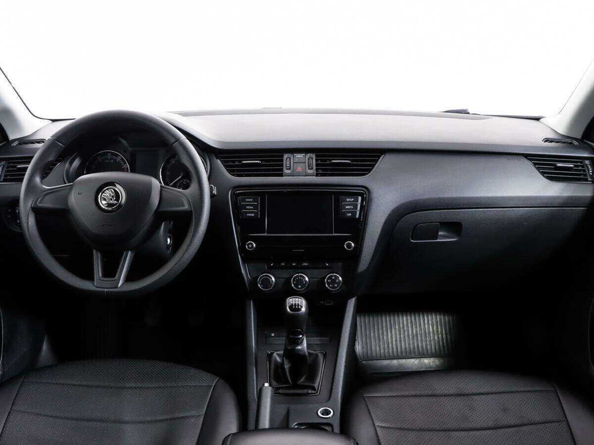 Б/У Шкода Октавия 2018 года. Фото: #7