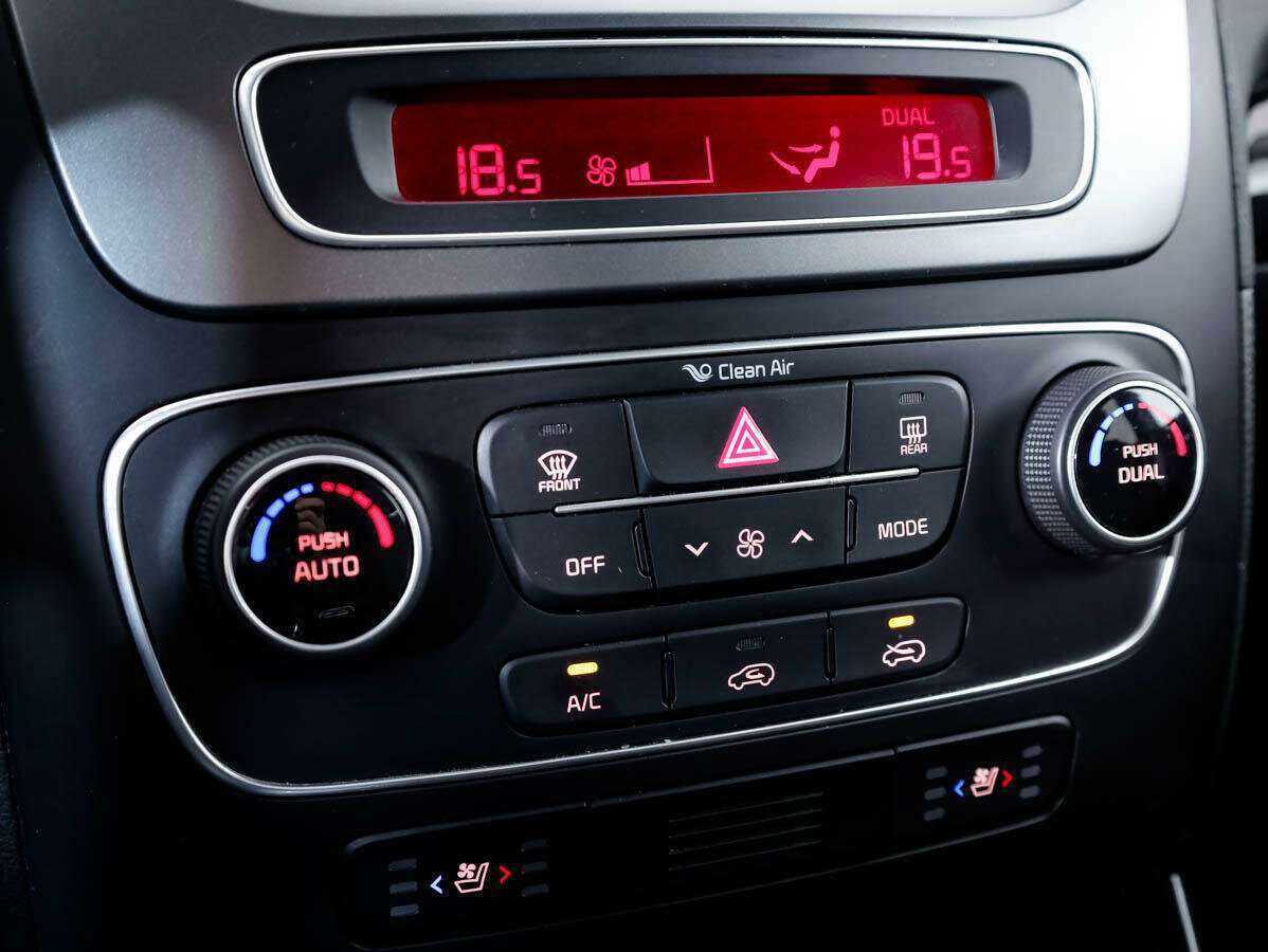 Б/У Киа Соренто 2018 года. Фото: #17