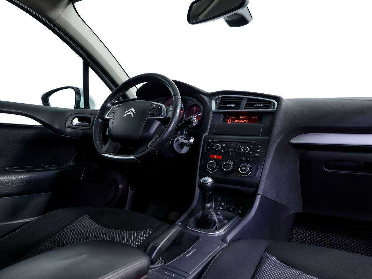 Б/У Ситроен Ц4 2013 года. Фото: #6
