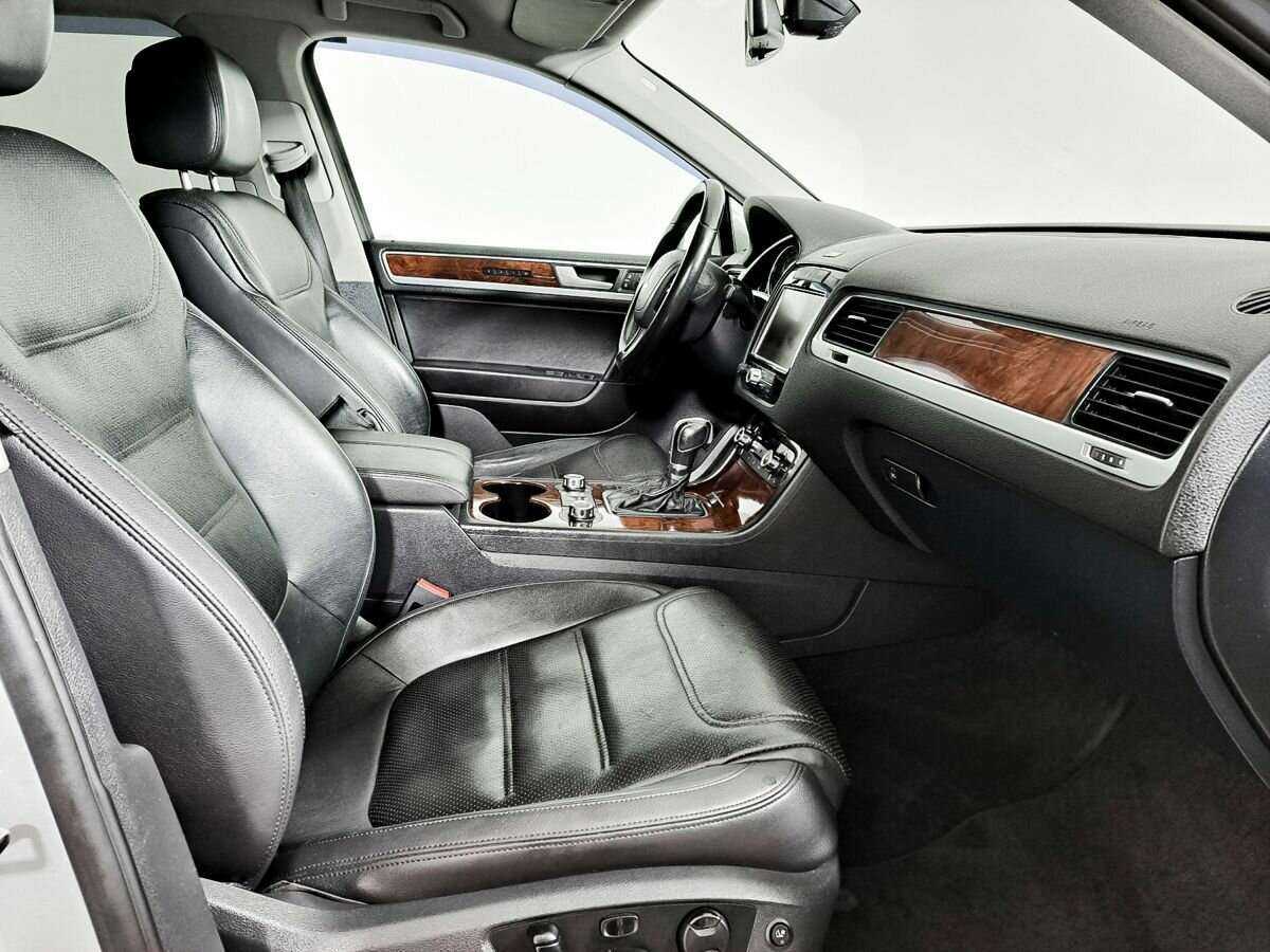 Б/У Фольксваген Туарег 2012 года. Фото: #8