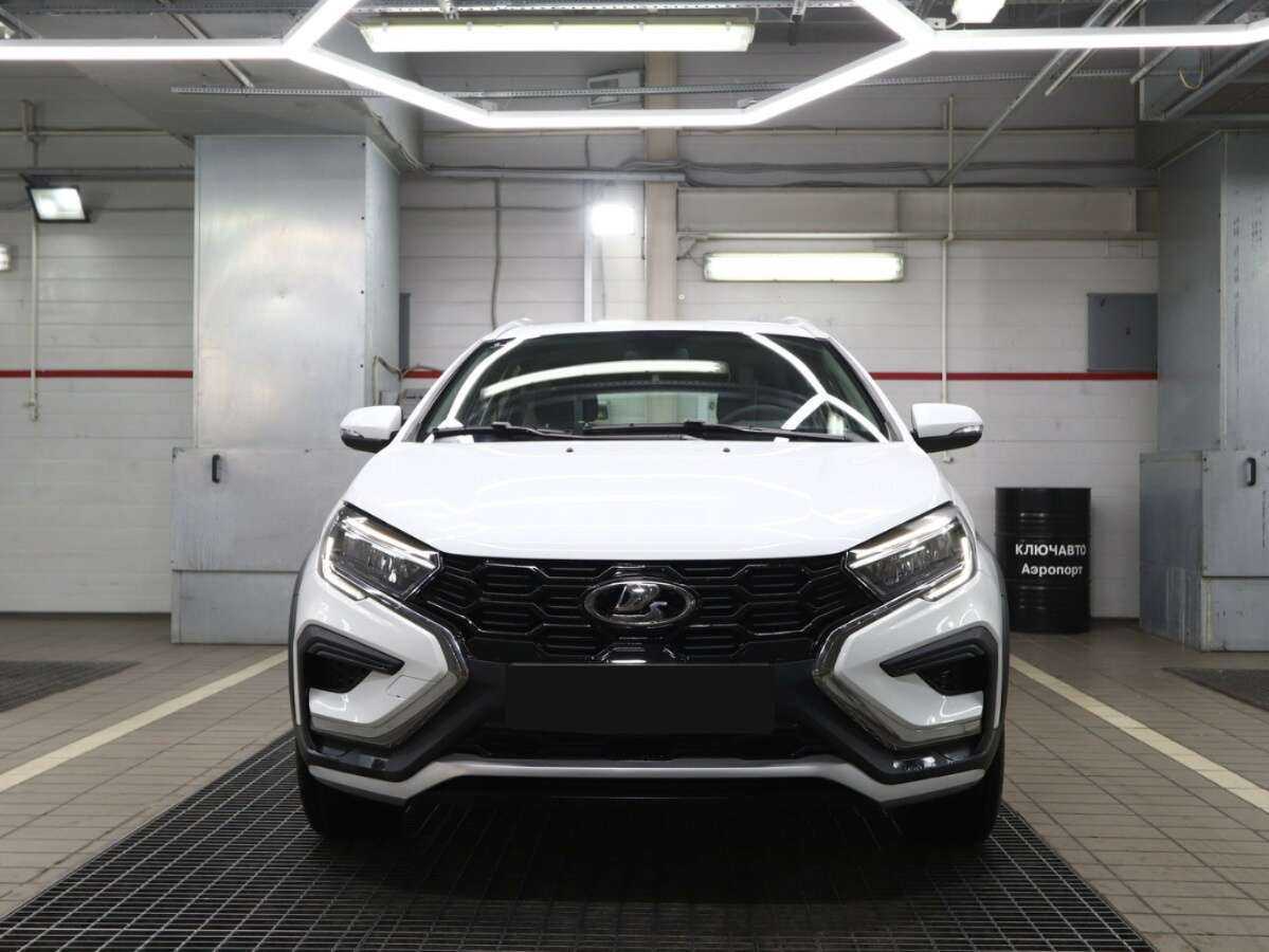 Б/У Лада (ВАЗ) Веста 2023 года. Фото: #2