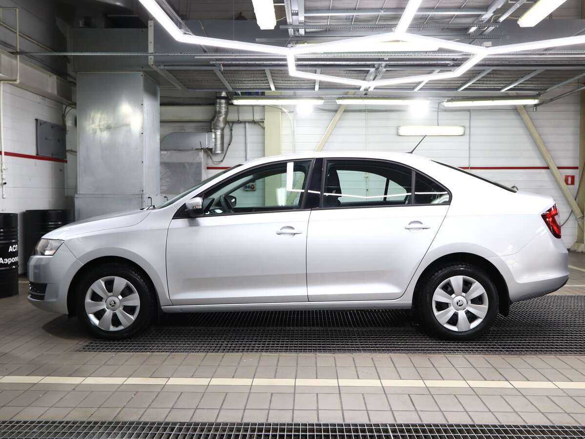 Б/У Шкода Рапид 2018 года. Фото: #3