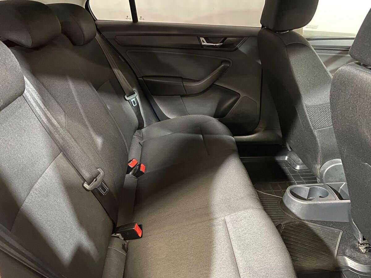 Б/У Шкода Рапид 2018 года. Фото: #10