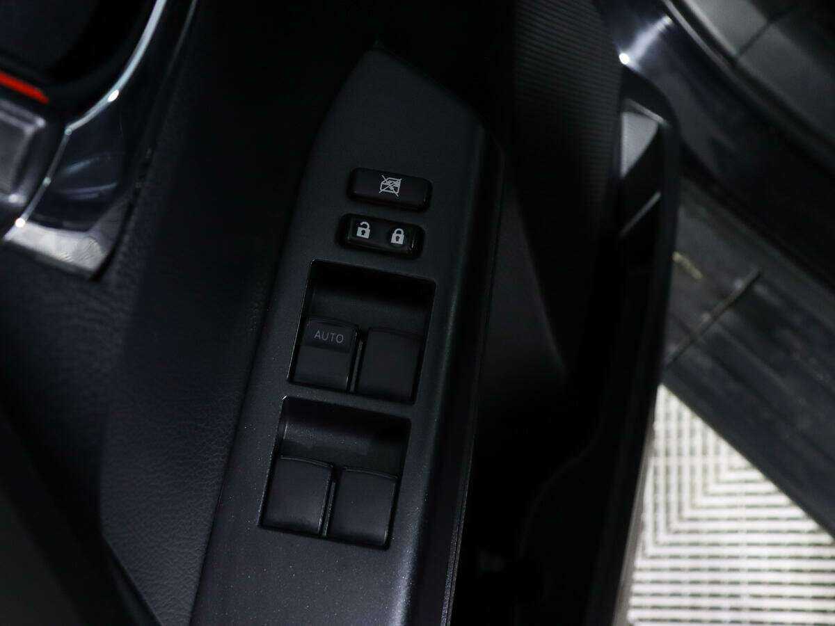 Б/У Тойота Рав4 2017 года. Фото: #15