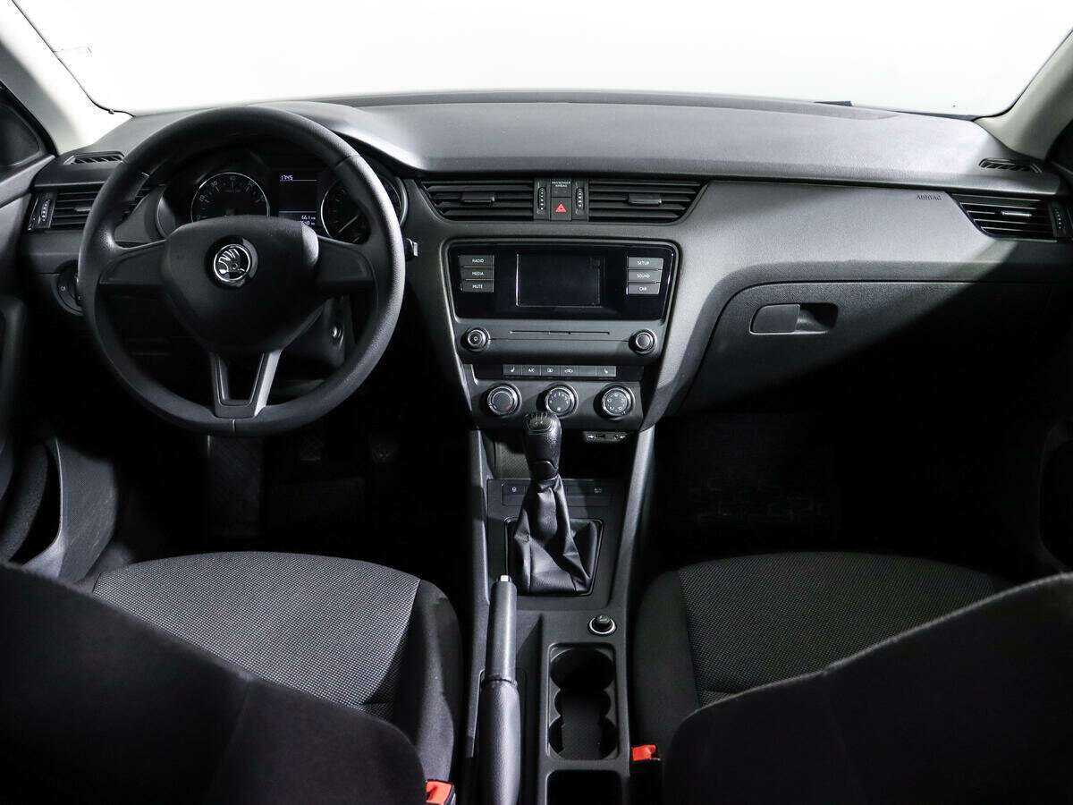 Б/У Шкода Октавия 2016 года. Фото: #9