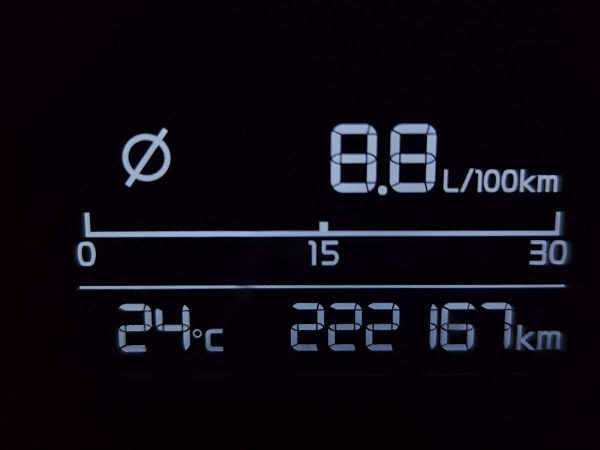 Б/У Киа Рио 2018 года. Фото: #2