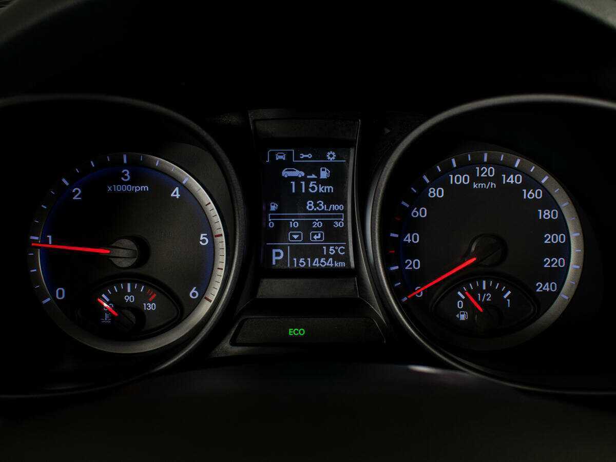 Б/У Хендай Санта Фе 2015 года. Фото: #12