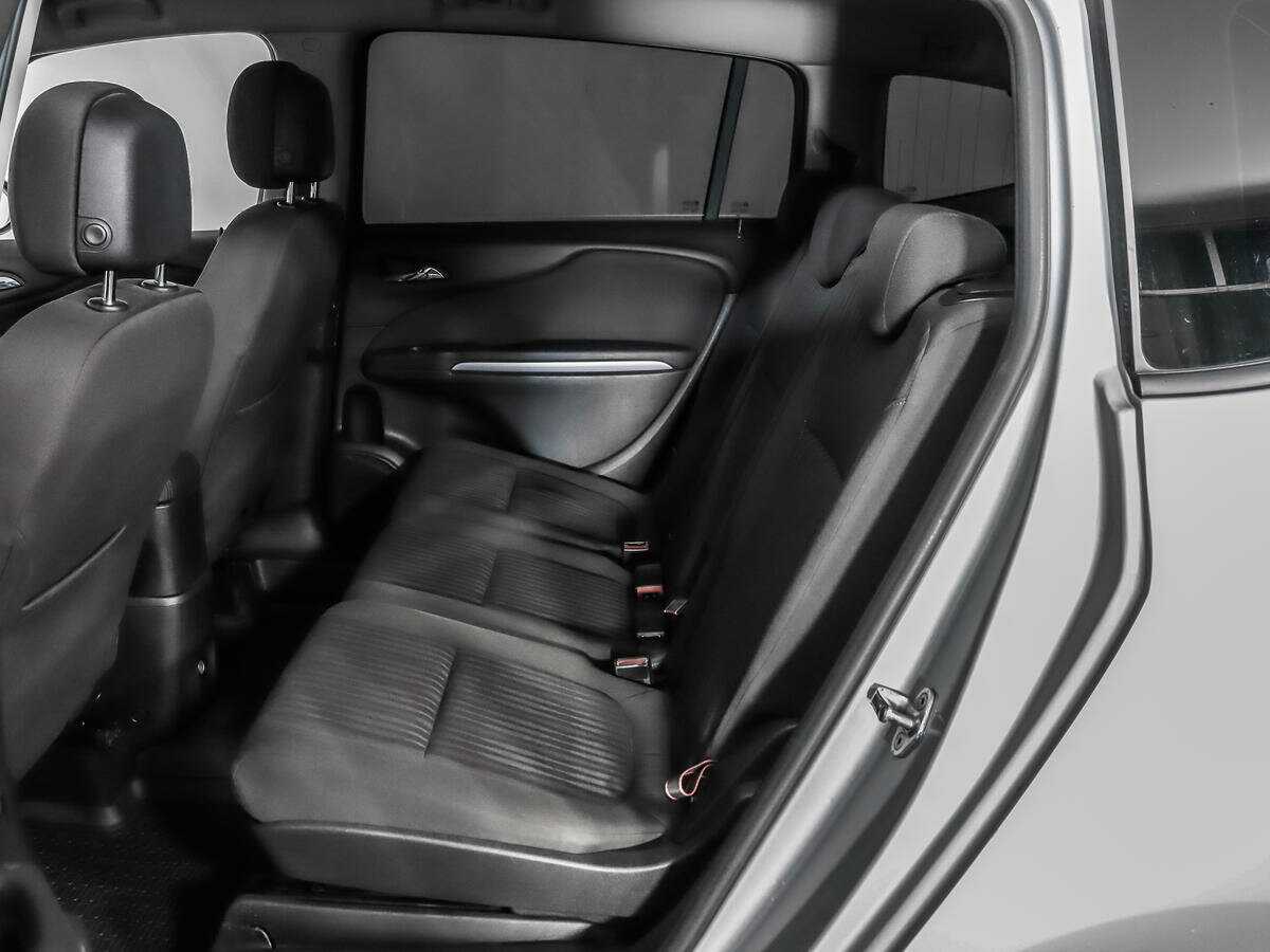 Б/У Опель Зафира 2014 года. Фото: #9