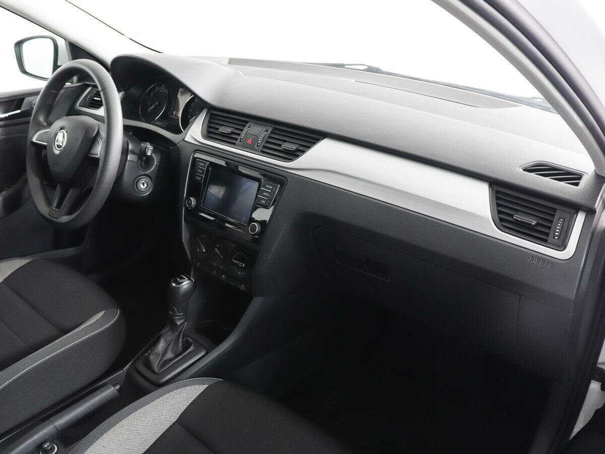 Б/У Шкода Рапид 2019 года. Фото: #6