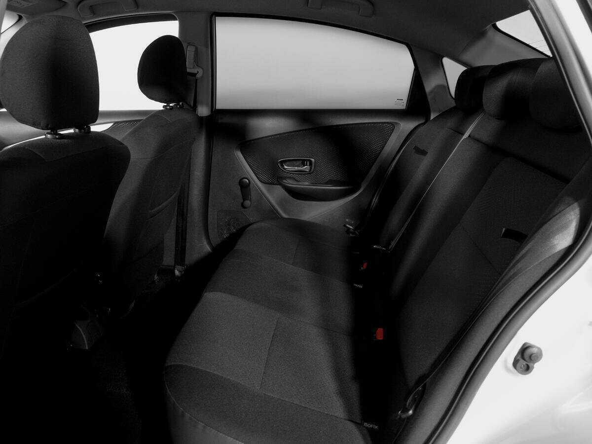 Б/У Ниссан Альмера 2017 года. Фото: #9