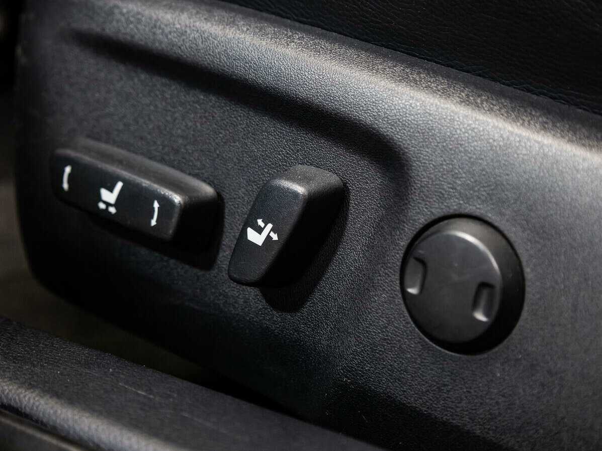 Б/У Тойота Камри 2017 года. Фото: #17