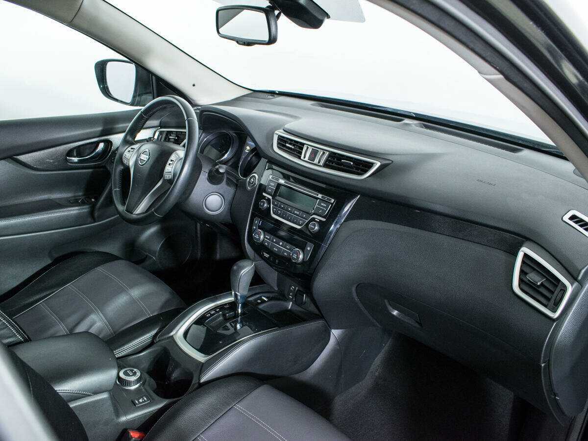 Б/У Ниссан Икс-Трейл 2016 года. Фото: #8