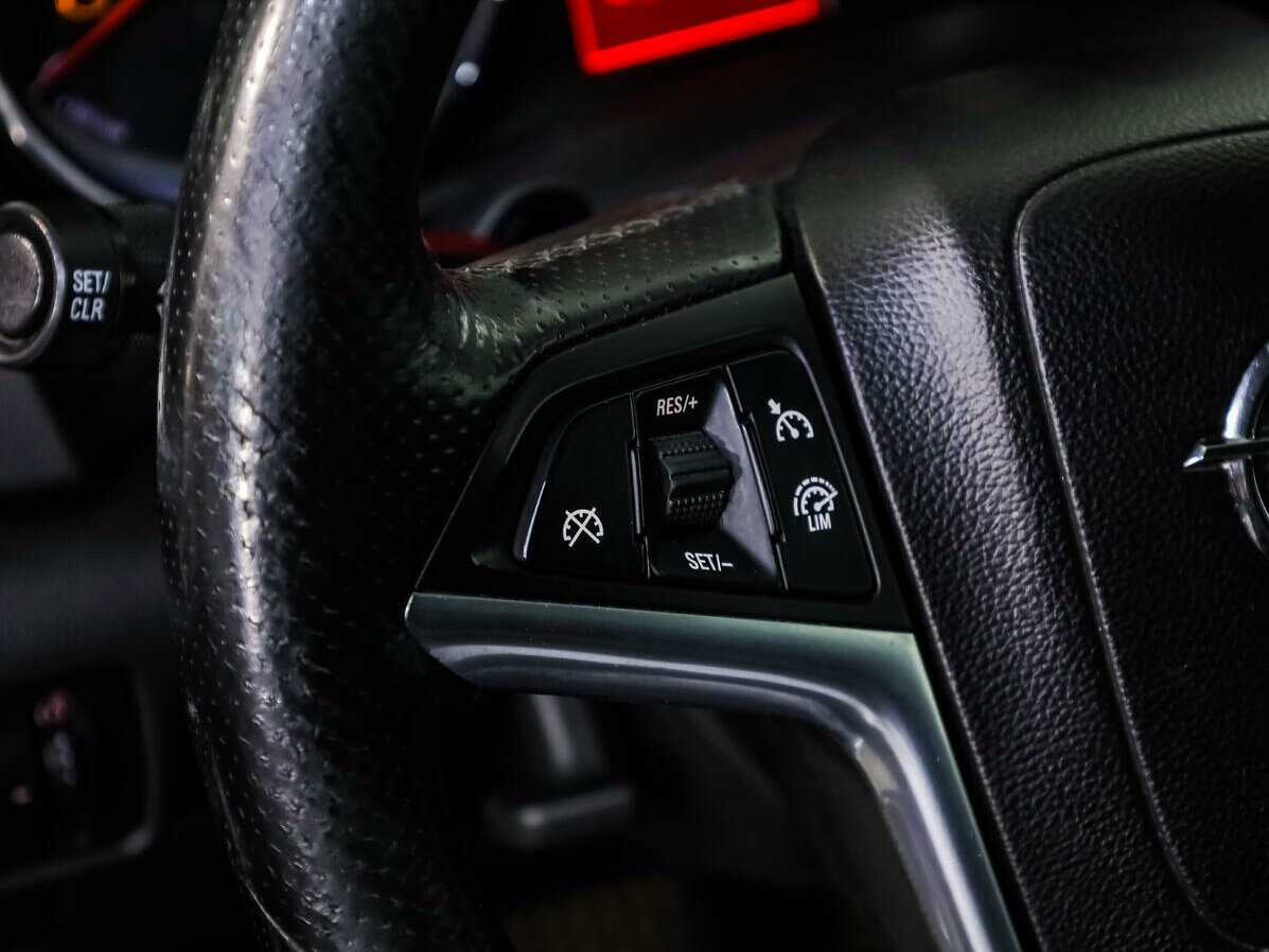 Б/У Опель Астра 2012 года. Фото: #15