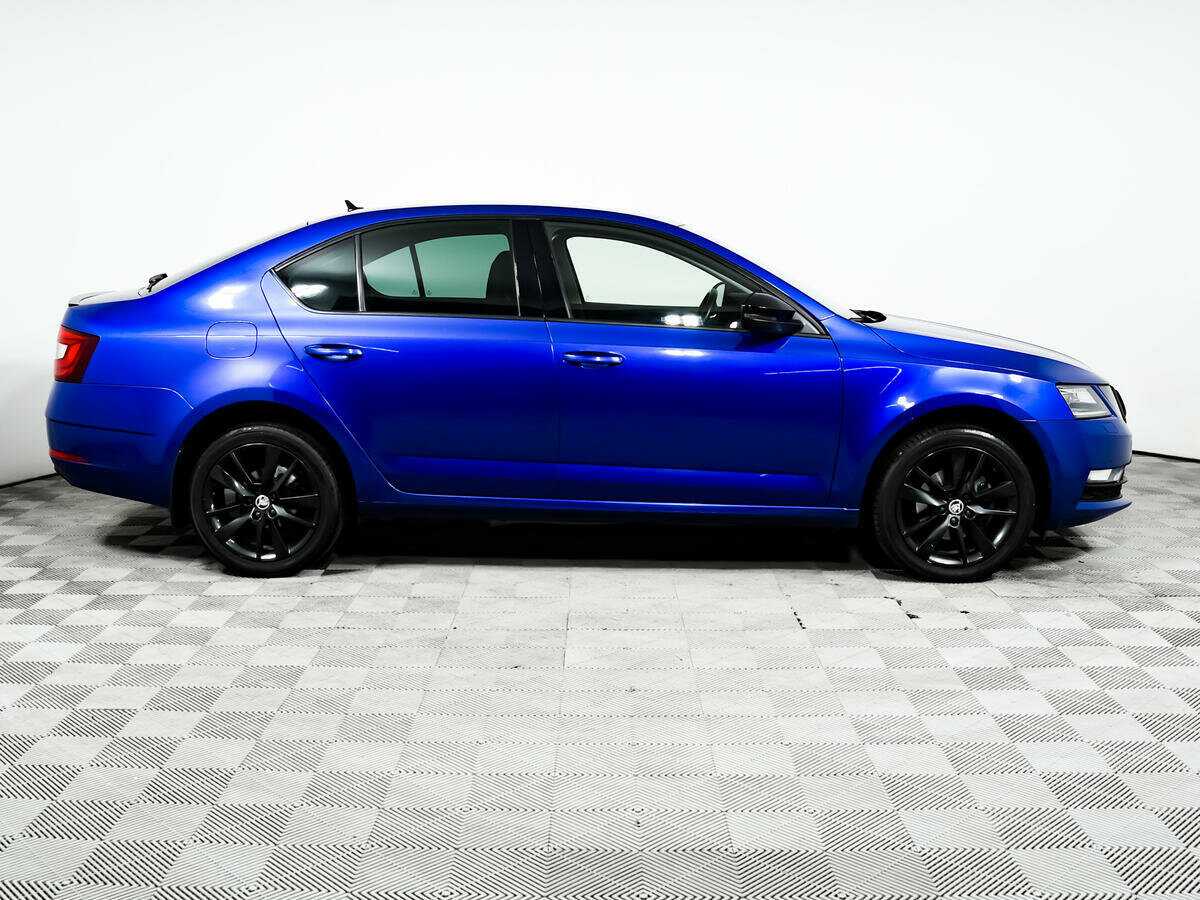 Б/У Шкода Октавия 2019 года. Фото: #3