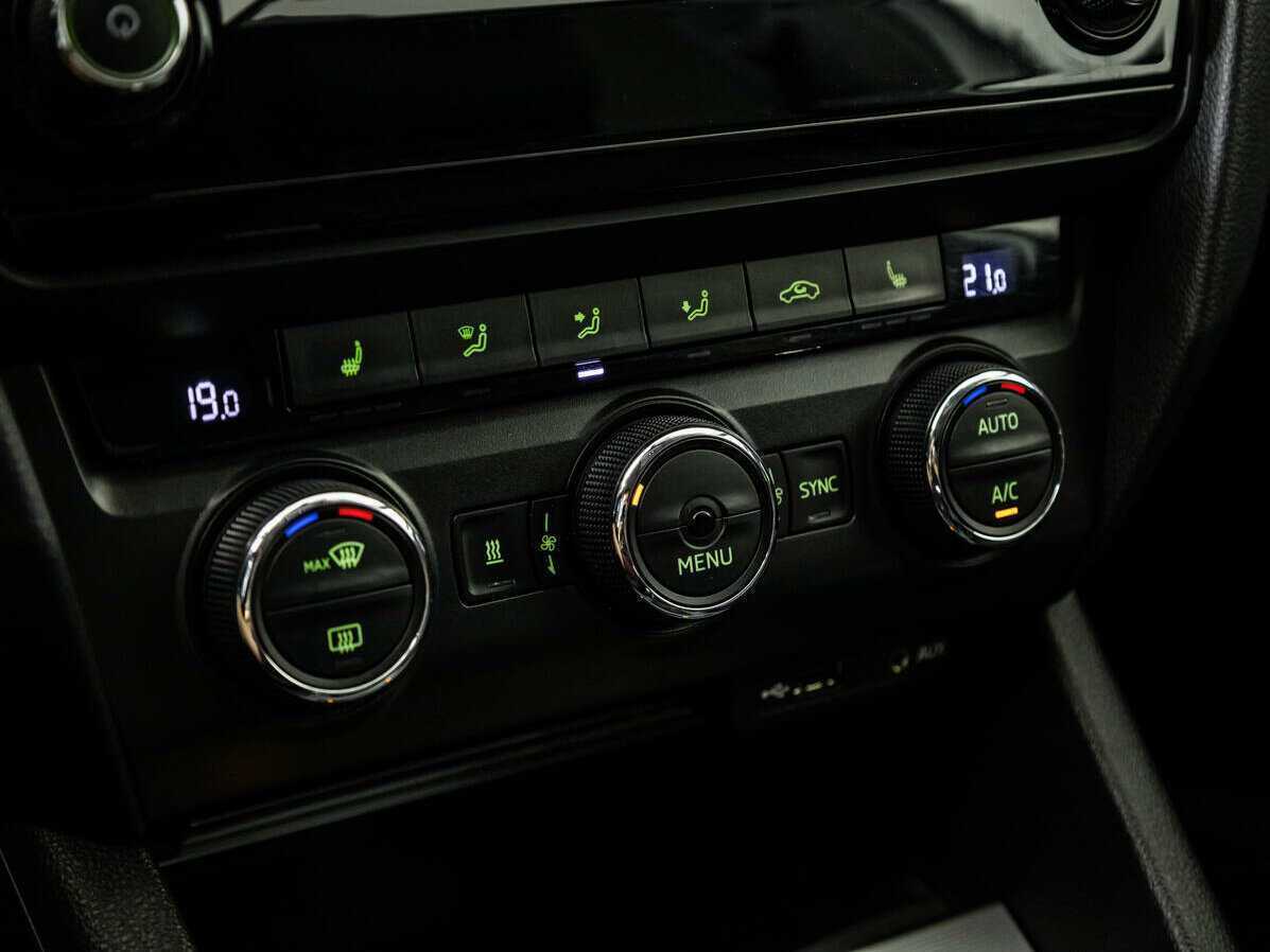 Б/У Шкода Октавия 2016 года. Фото: #16