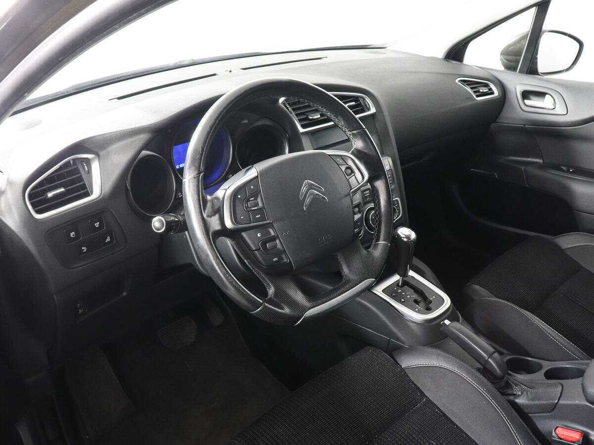 Б/У Ситроен Ц4 2012 года. Фото: #4