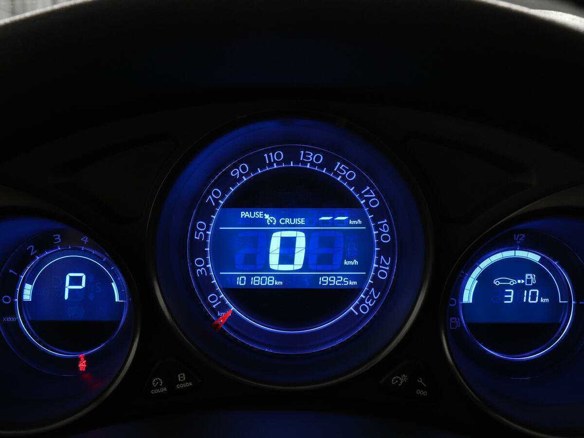 Б/У Ситроен Ц4 2012 года. Фото: #6