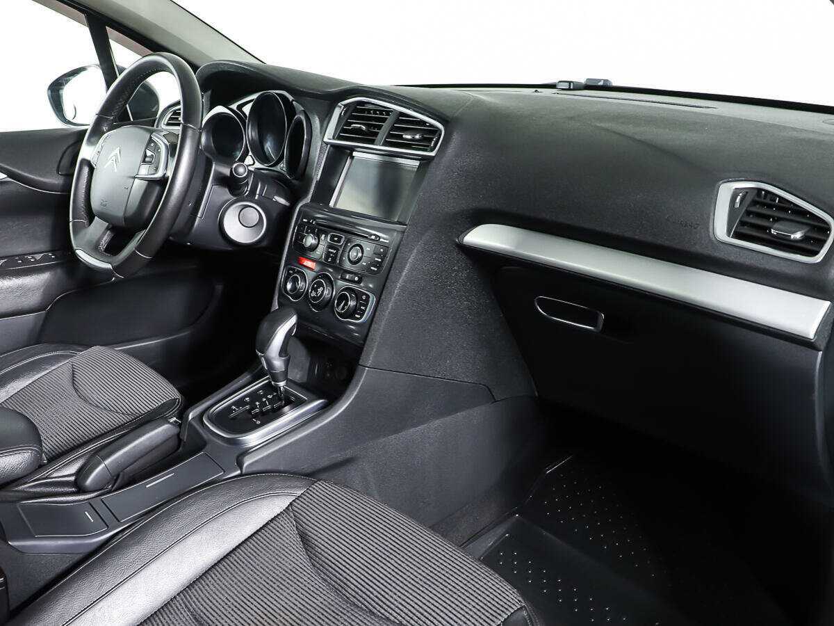 Б/У Ситроен Ц4 2014 года. Фото: #8