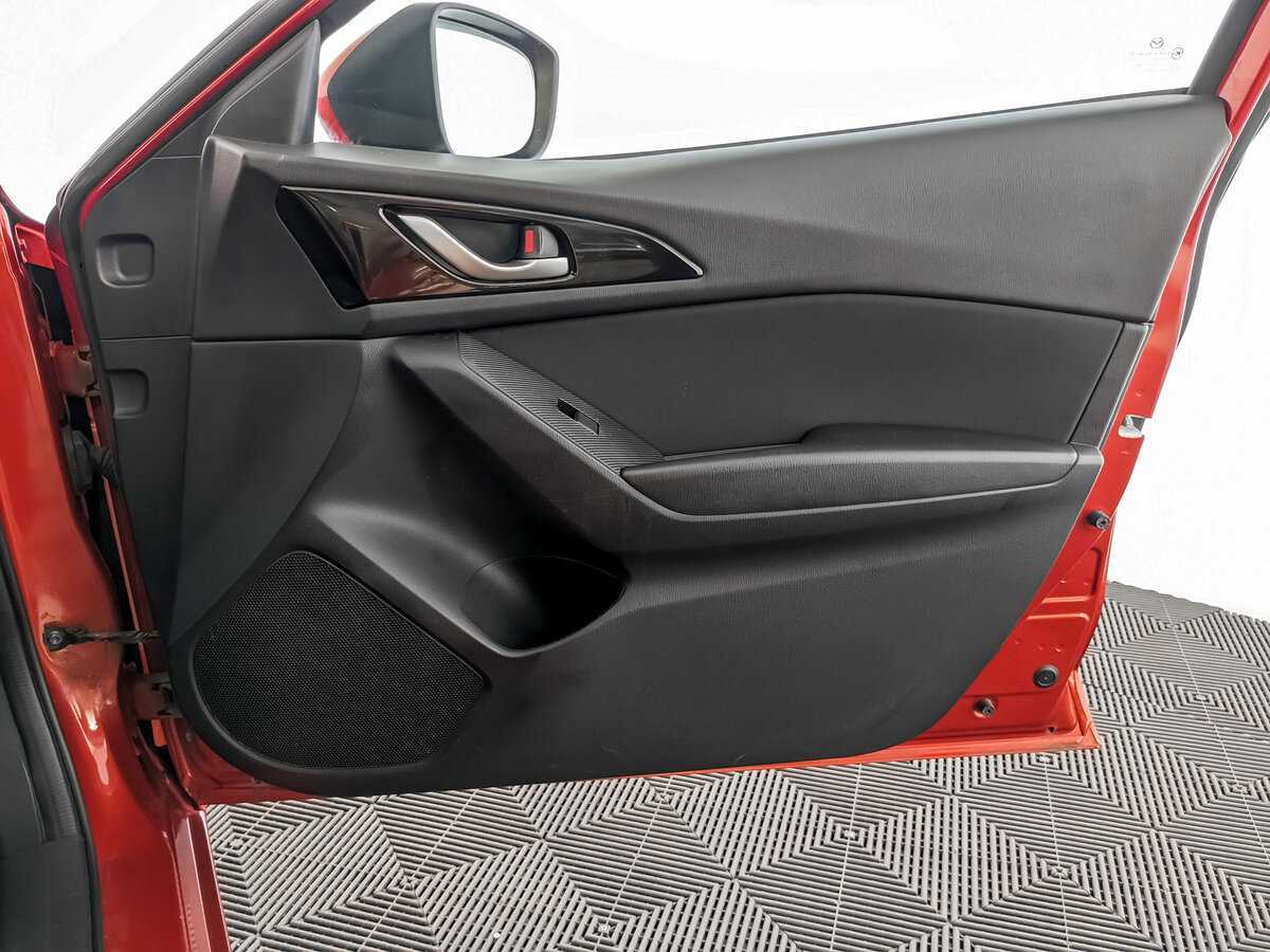 Б/У Мазда 3 2015 года. Фото: #19