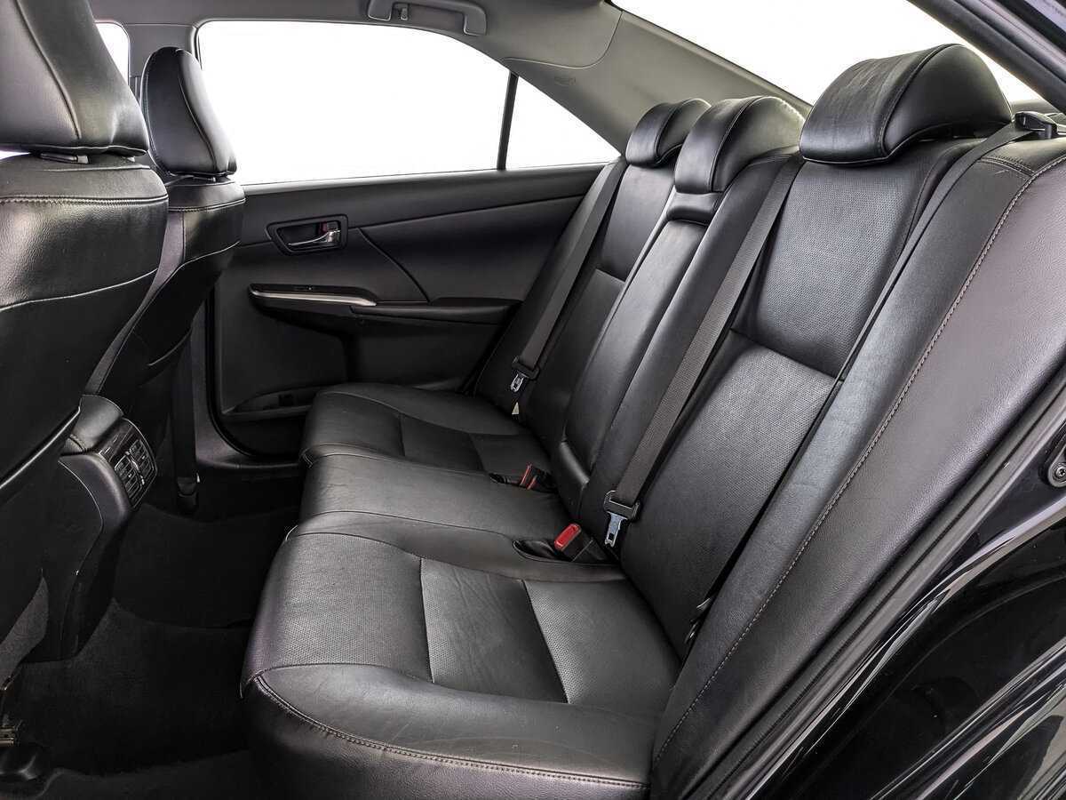 Б/У Тойота Камри 2014 года. Фото: #13