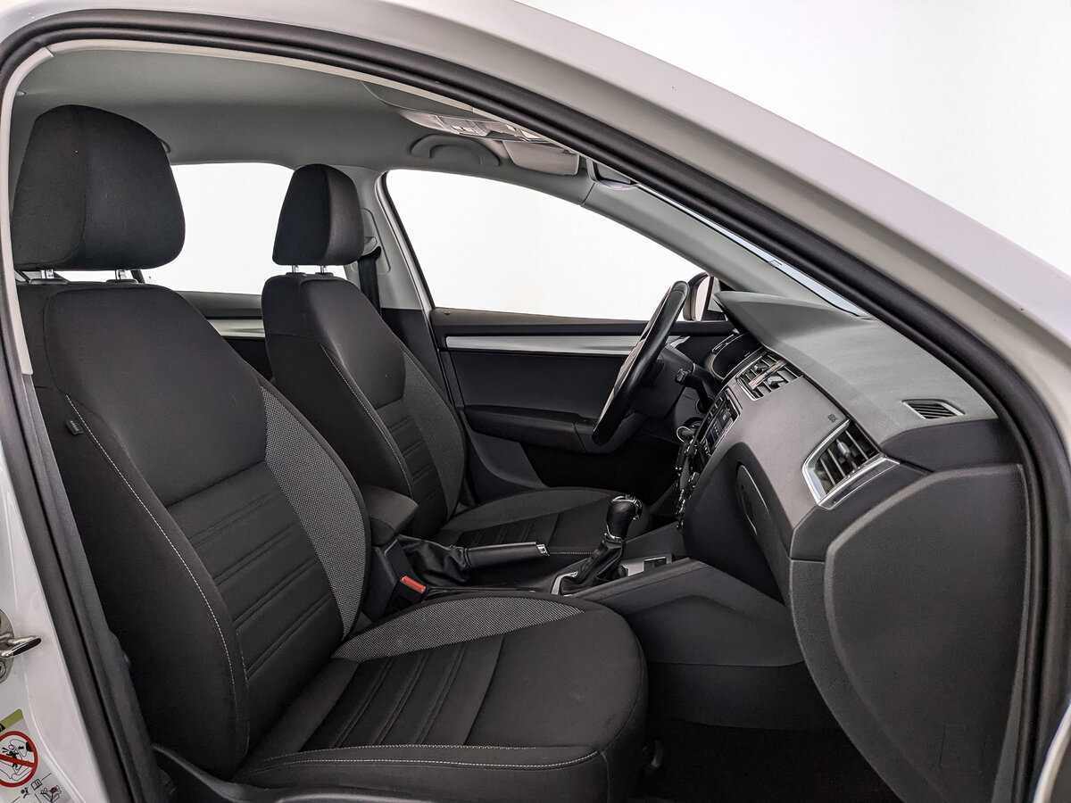 Б/У Шкода Октавия 2020 года. Фото: #18