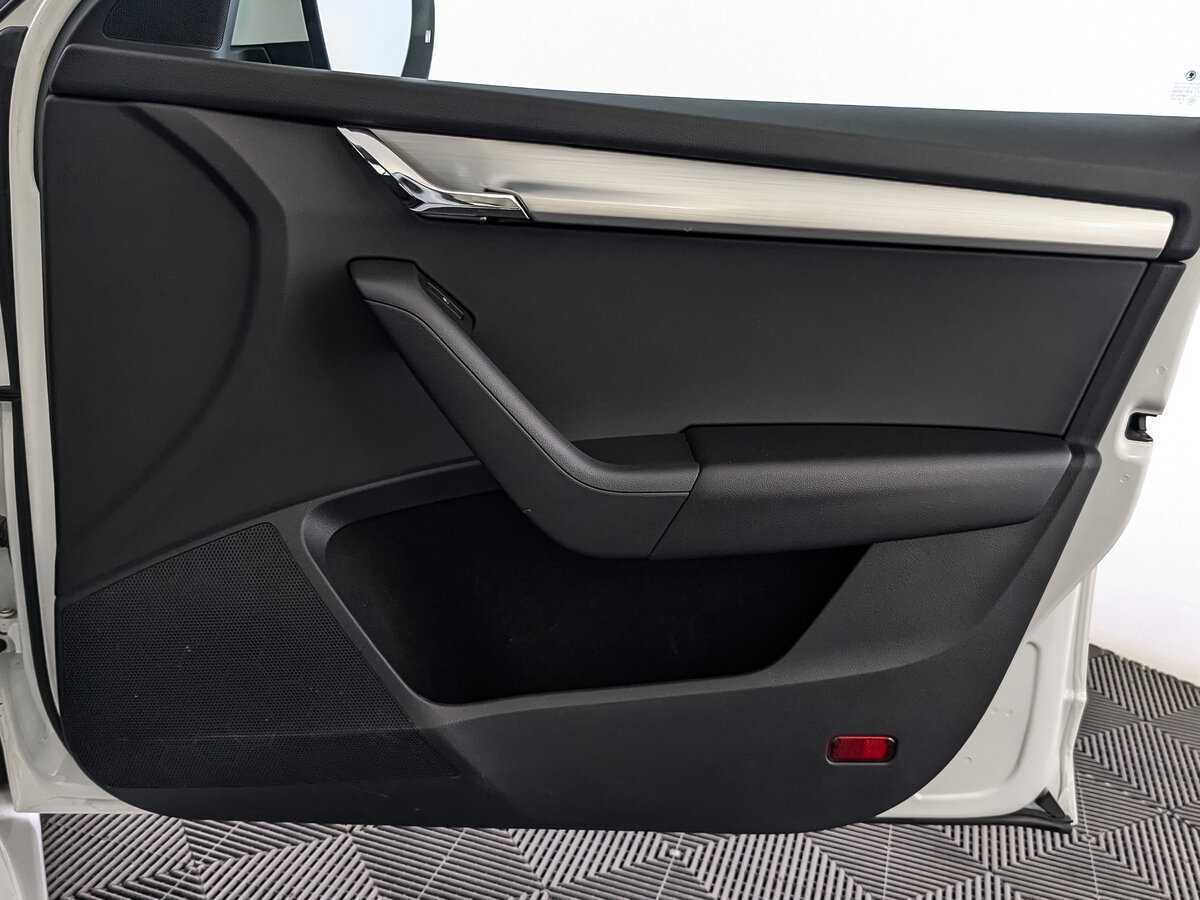 Б/У Шкода Октавия 2020 года. Фото: #19