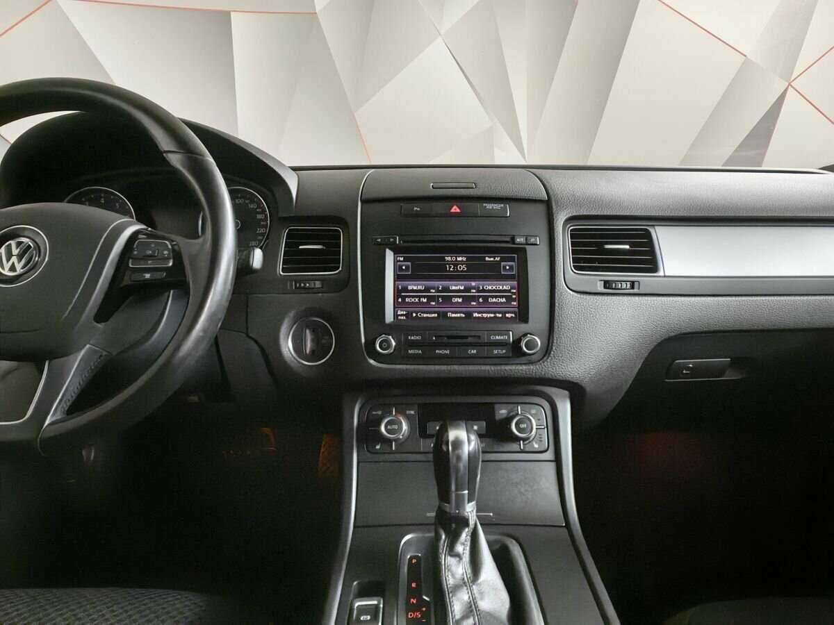 Б/У Фольксваген Туарег 2012 года. Фото: #9