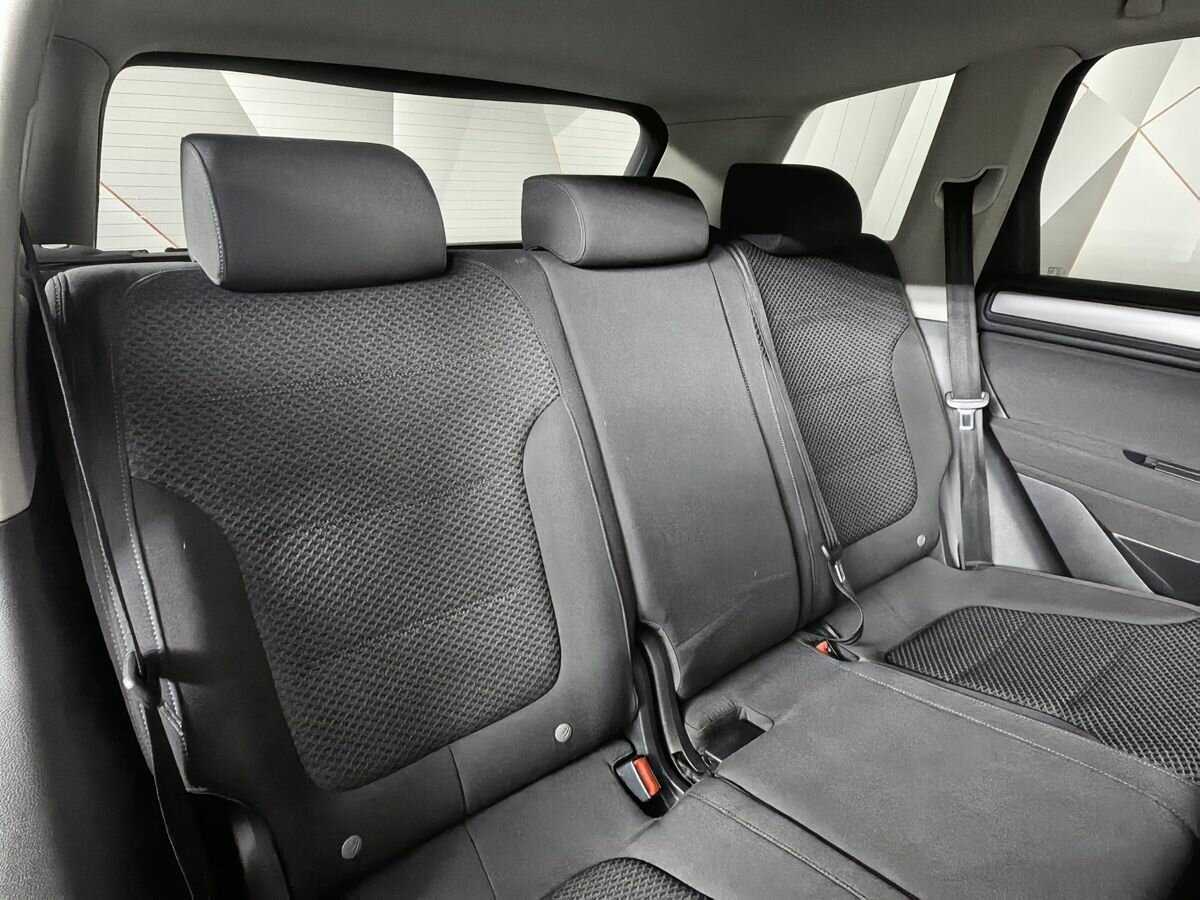 Б/У Фольксваген Туарег 2012 года. Фото: #11