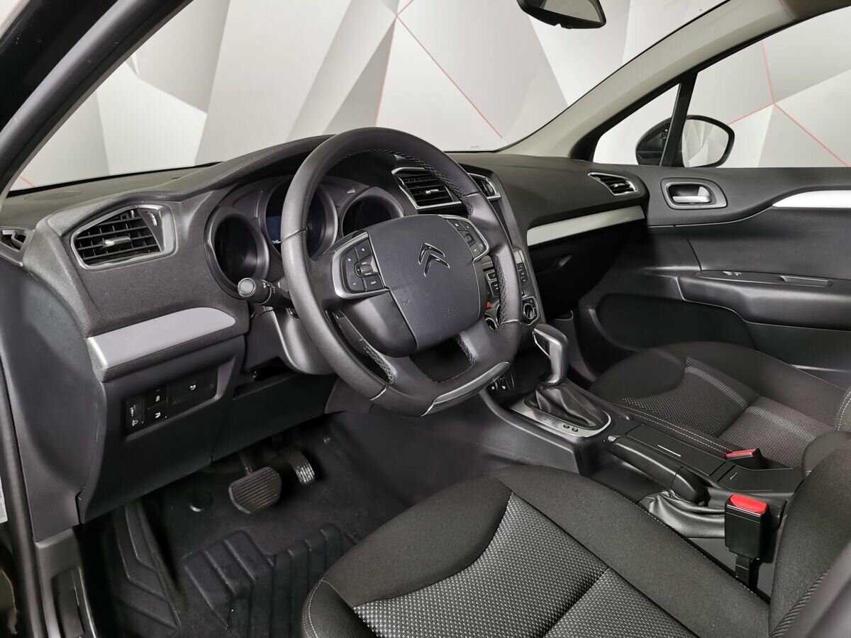 Б/У Ситроен Ц4 2018 года. Фото: #13