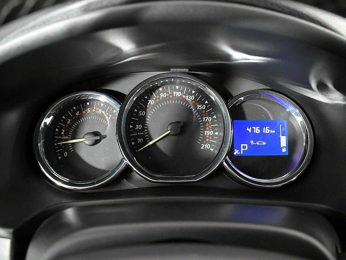 Б/У Рено Сандеро 2017 года. Фото: #11