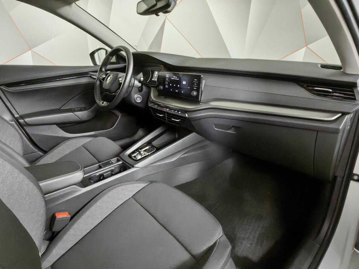 Б/У Шкода Октавия 2021 года. Фото: #8