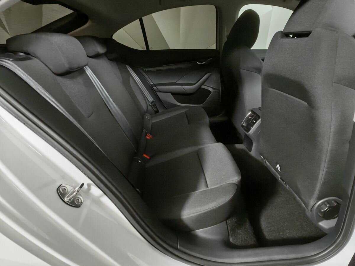 Б/У Шкода Октавия 2021 года. Фото: #11