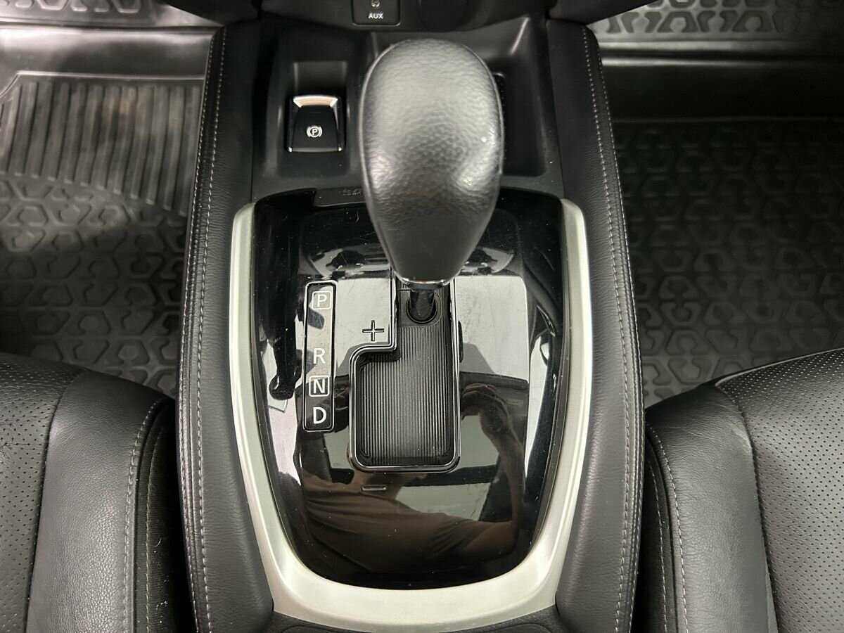 Б/У Ниссан Икс-Трейл 2017 года. Фото: #10